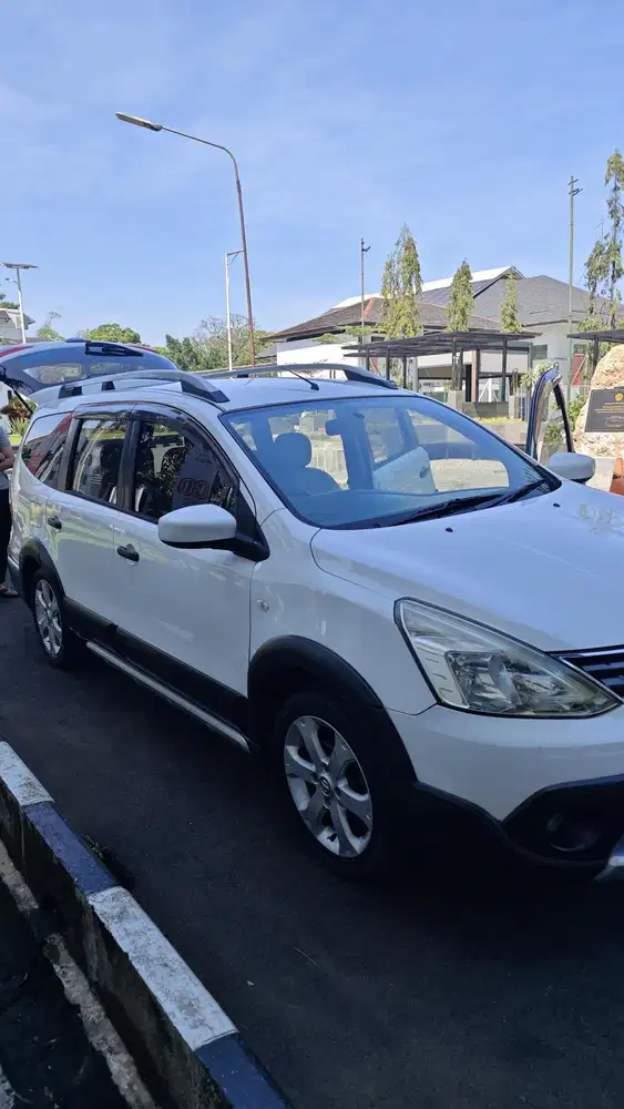 Nissan Livina 2013 Bensin