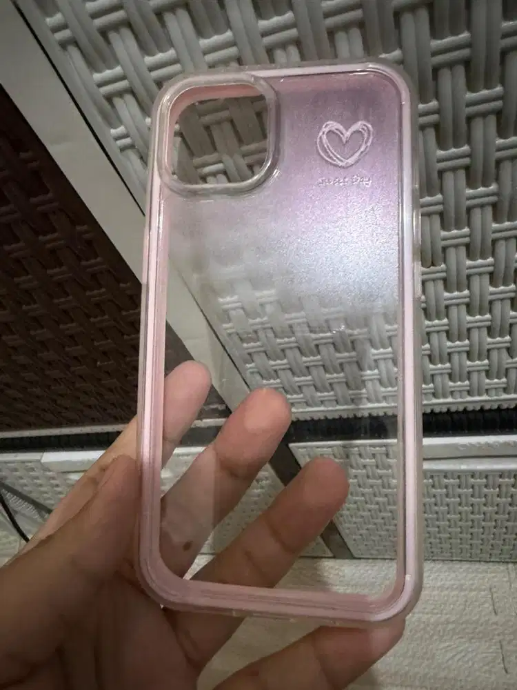 Case iphone 13 bagus