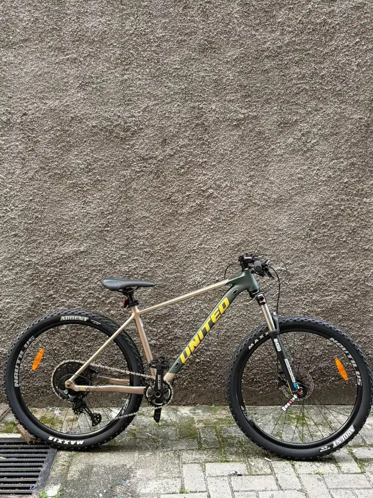 Sepeda United Clovis 6.10