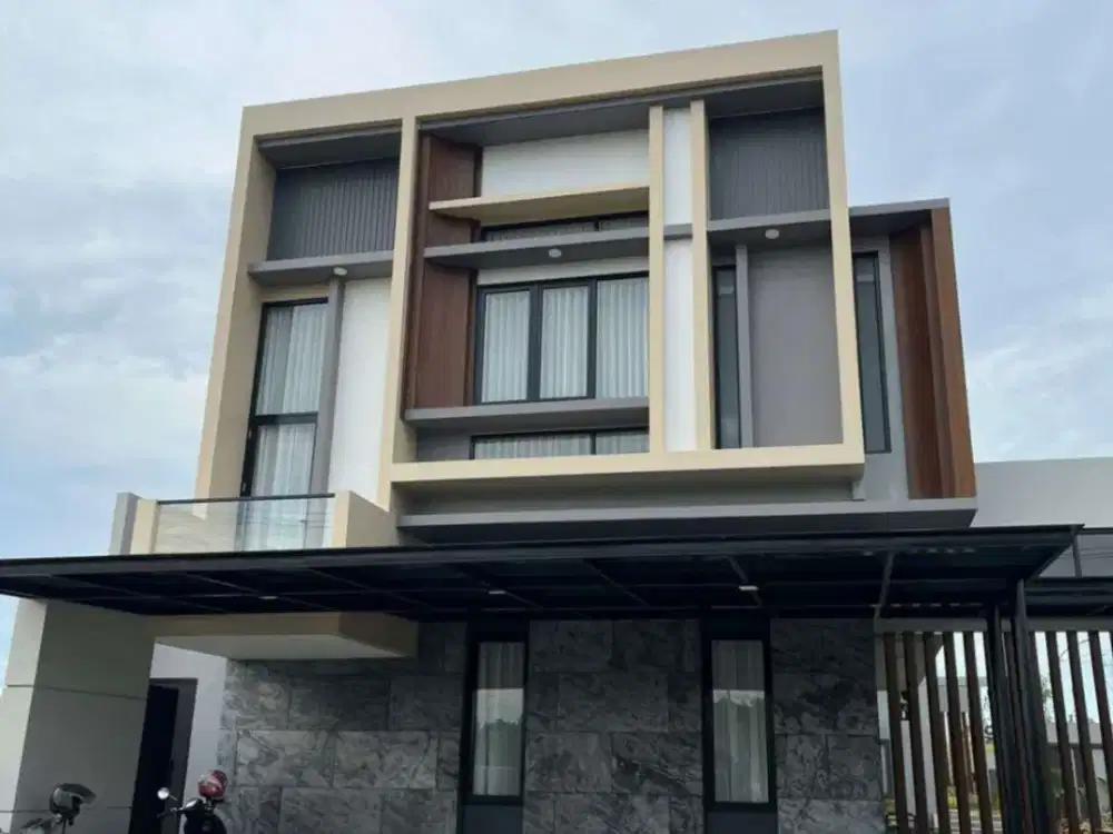 RUMAH MEWAH 2 LANTAI DEKAT TOL AKSES KE KAWASAN IKN