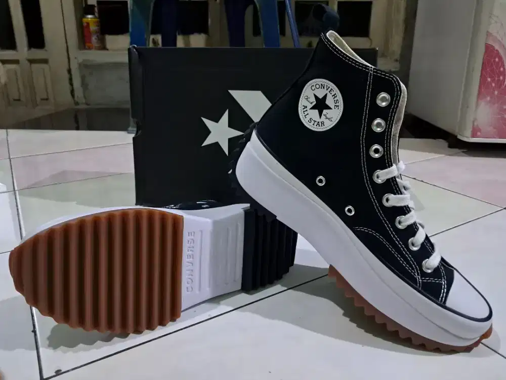 Converse Run Star Hike BW