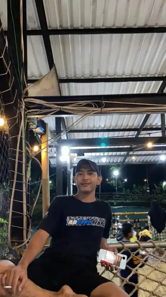 MENCARI LOWONGAN PEKERJA