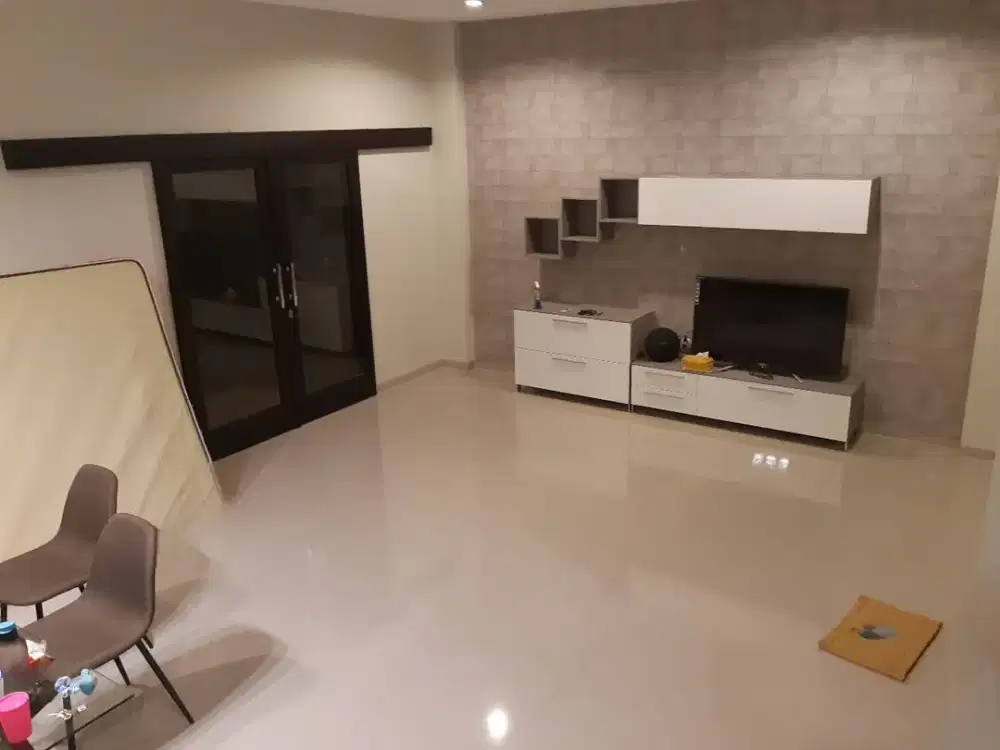 Rumah Masih Dihuni Di Singgasana Mekar Wangi Bandung