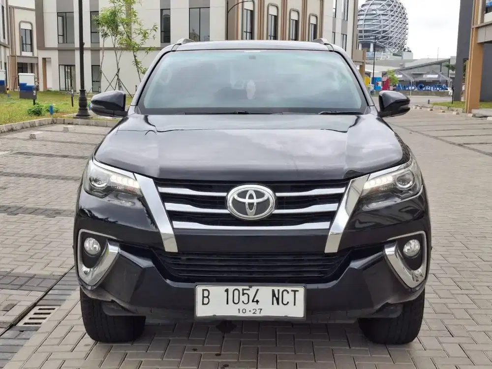 Toyota Fortuner VRZ 4x2 AT/CVT/METIC 2019 Hitam_TERMURAH
