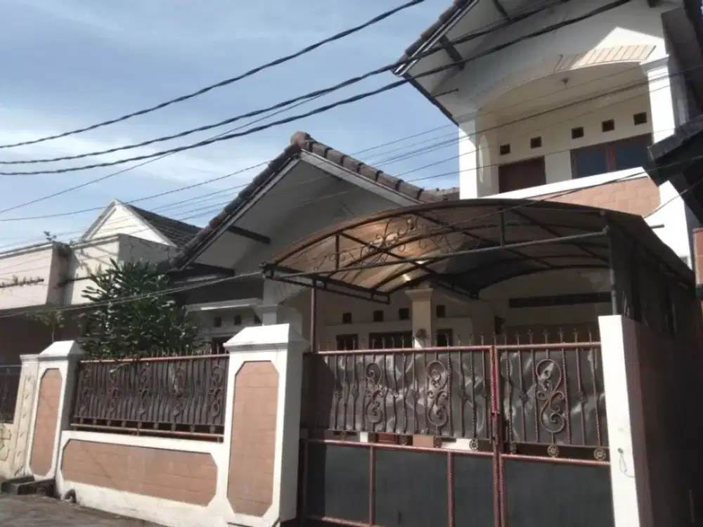 Rumah Siap Huni 2 Lantai Dekat Batununggal dan Tol Buahbatu Bandung