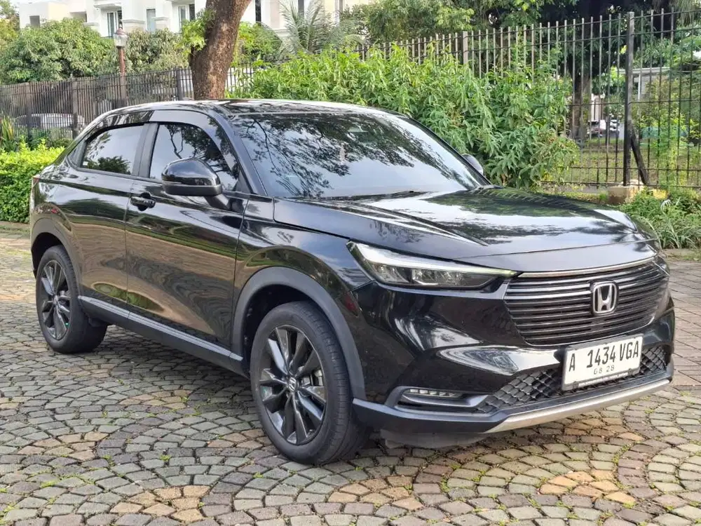 (Tdp15jtan) HR-V SE 1.5 CVT/AT/METIC 2023 Hitam