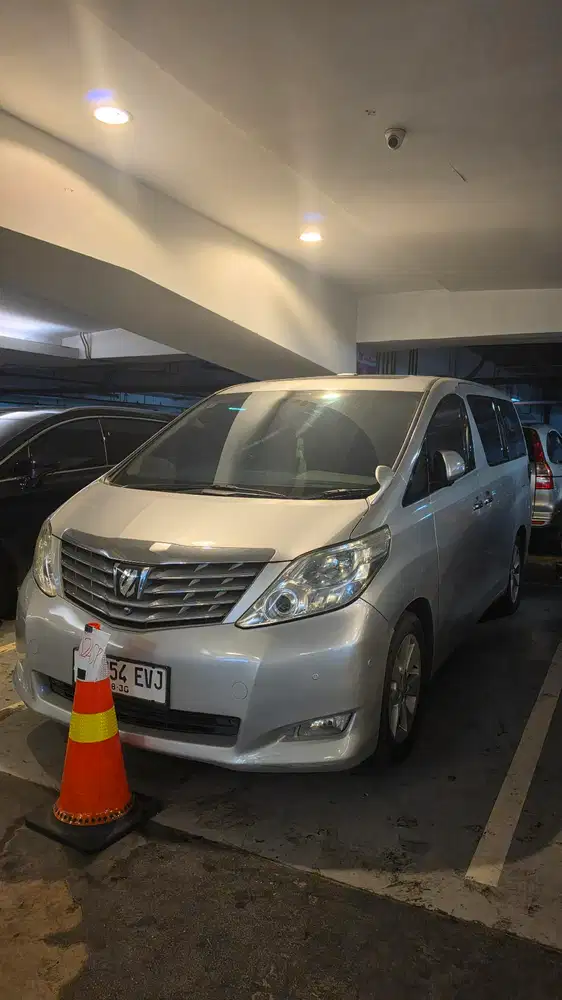 Toyota Alphard 2010 Bensin