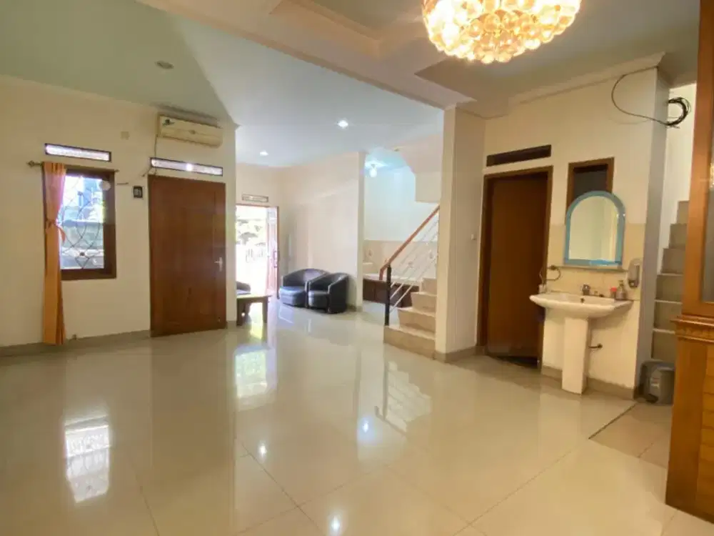 Rumah 2 Lantai Siap Huni di Buahbatu Regency