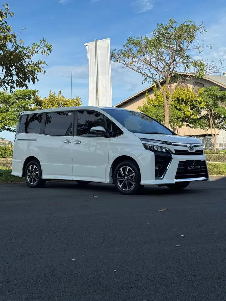 Toyota Voxy 2020 Bensin