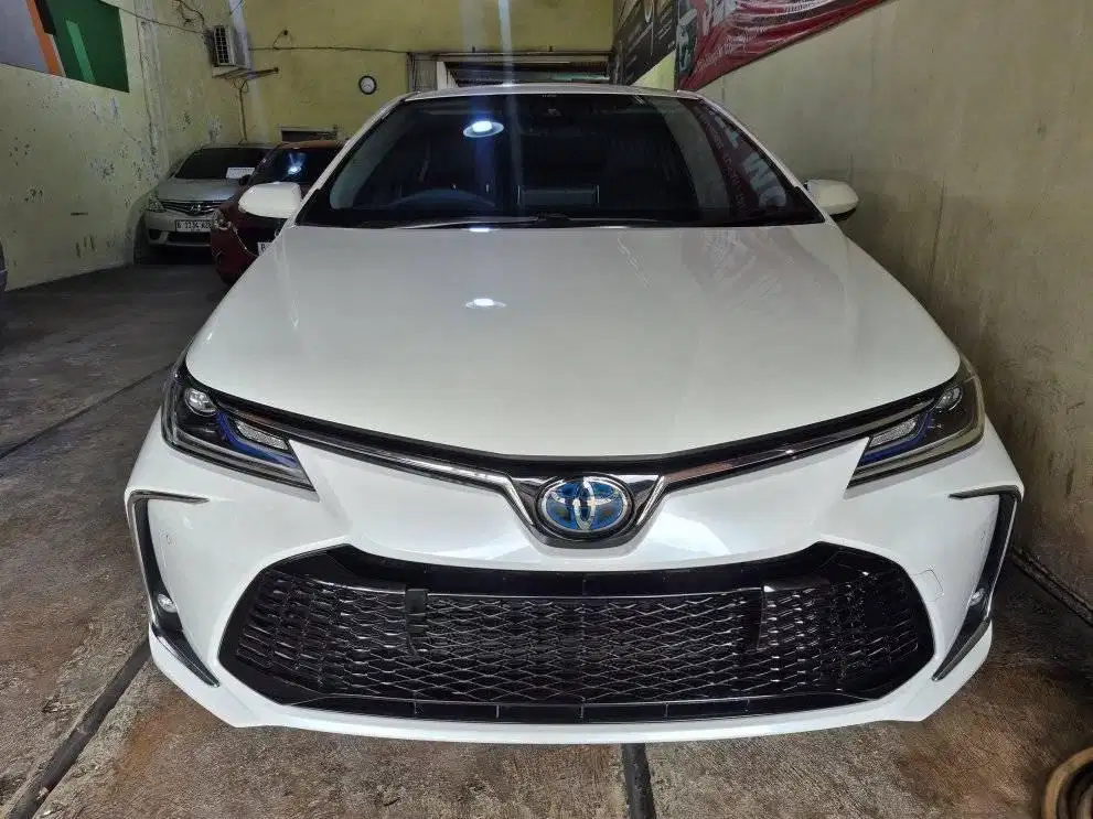Toyota Corolla Altis 1.8 V Hybrid Tss Tahun 2023