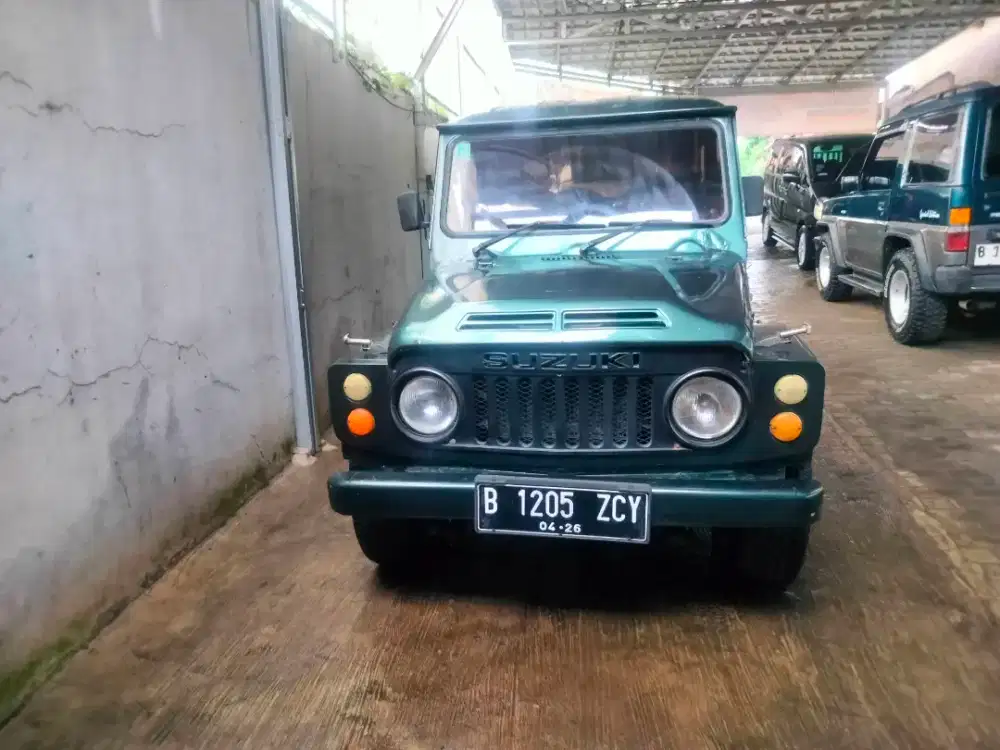 Jimny jangkrik 4x4 th81