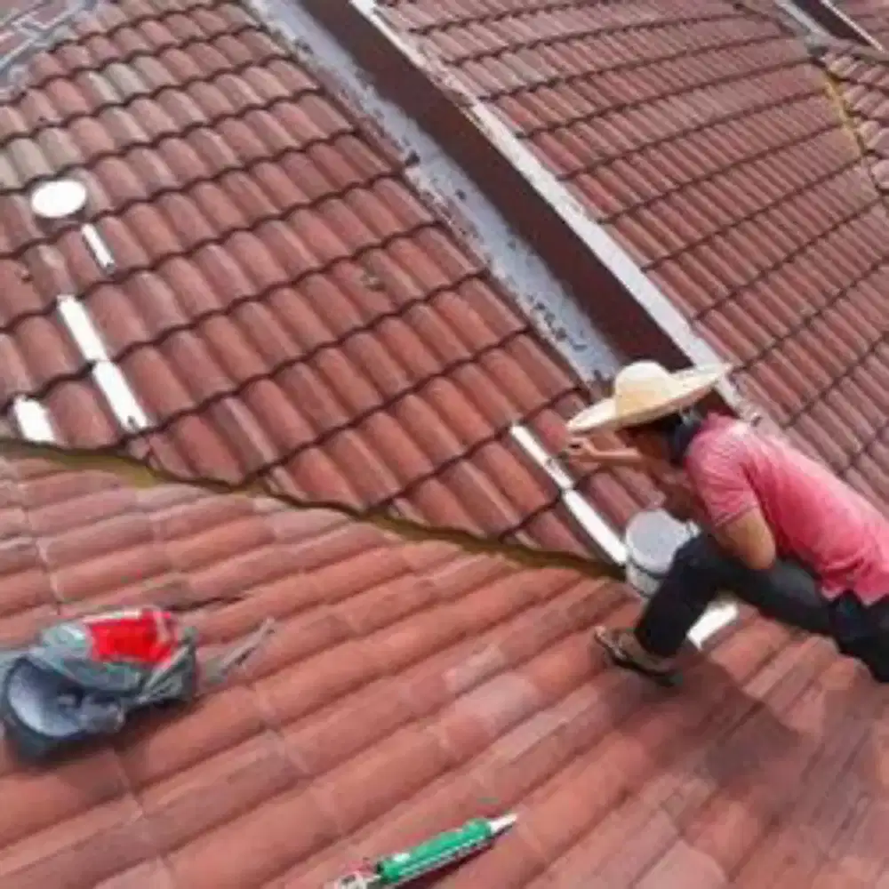 Terima perbaikan atap bocor, renovasi, rembes dll