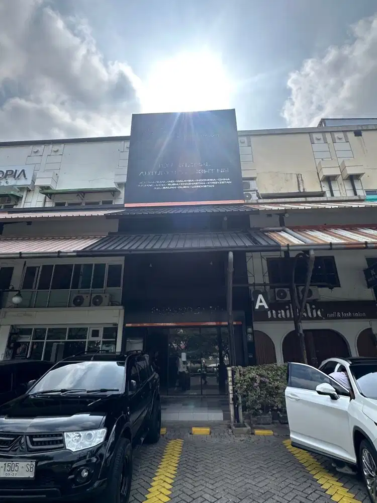 DIJUAL RUKO PLAZA GRAHA FAMILI LOOP! LOKASI NOL JALAN SUPER STRATEGIS!