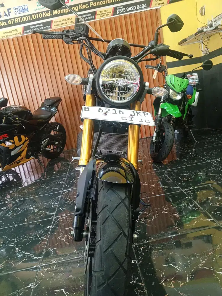XSR 2025. MESIN BODY KAKI2 ISTIMEWA. SEPERTI BARU. BISA NEGO.