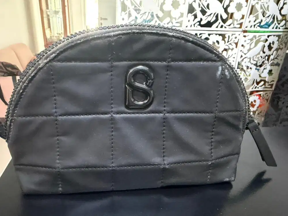 Pouch kosmetik buttonscraves Ori