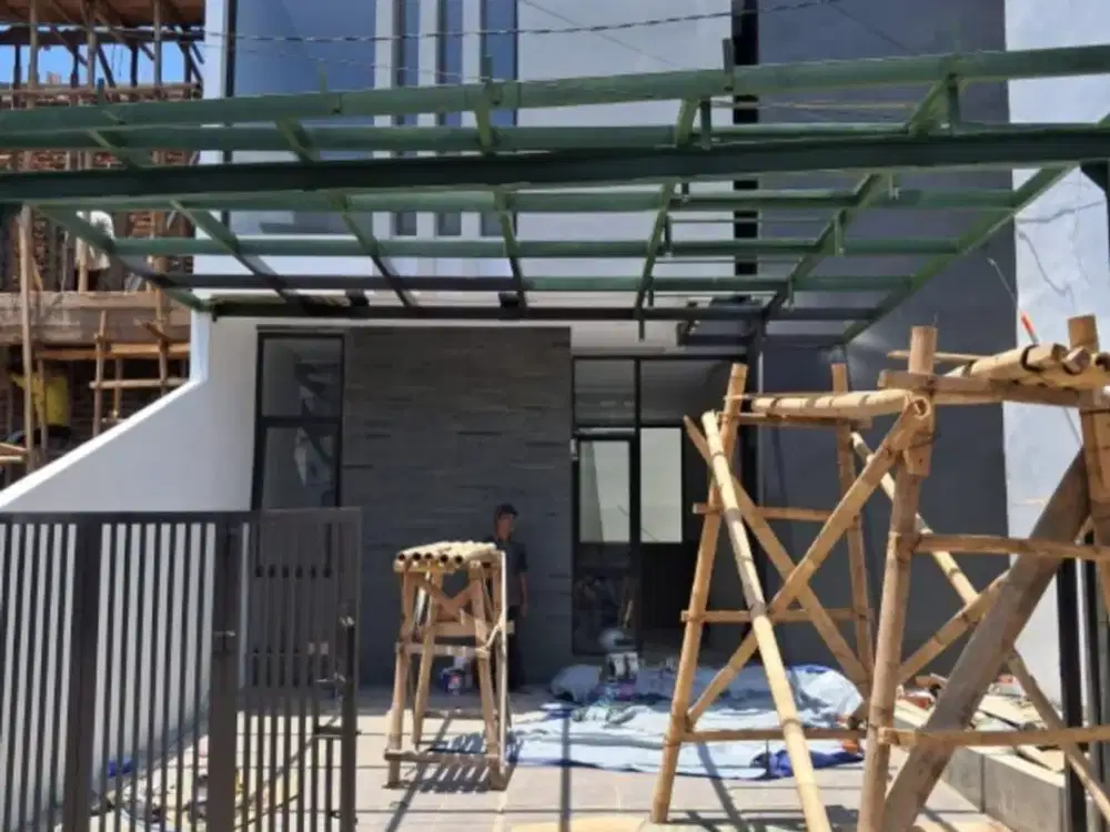 Rumah Baru2 Lantai di Dekat Batununggal, Pusat Kota dekat Exit Toll