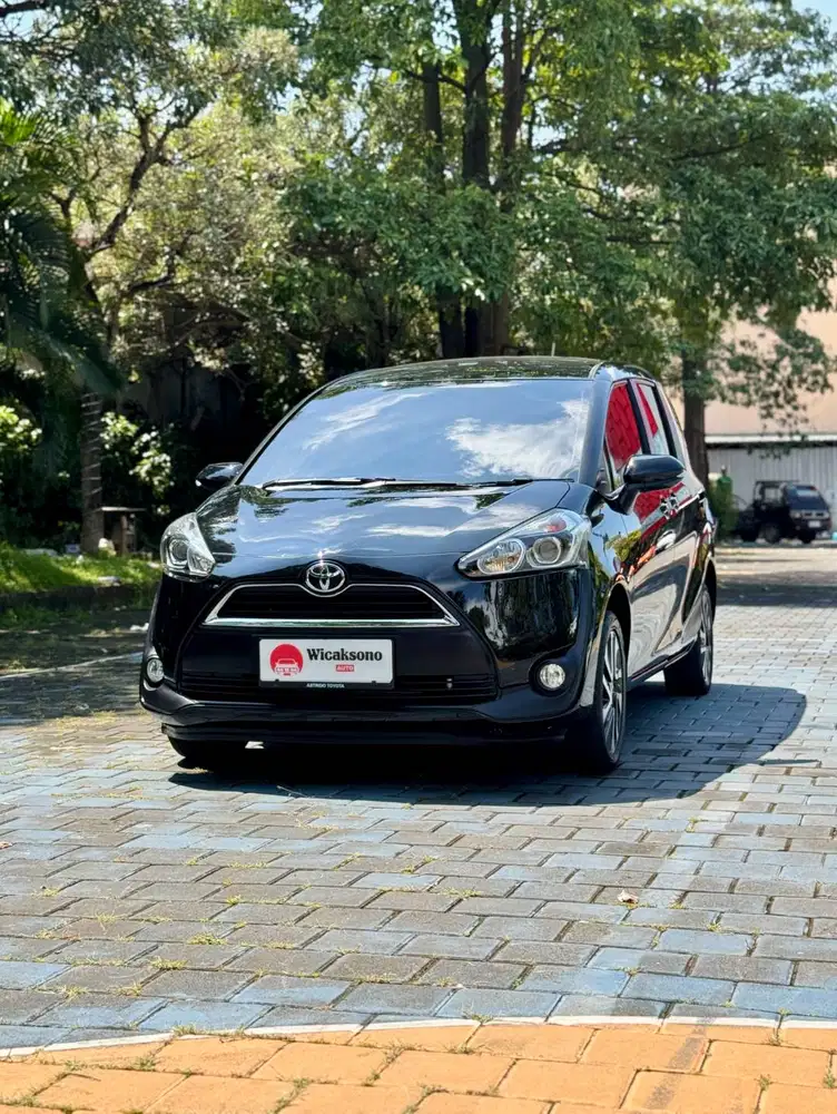 Sienta V AT Low KM 2018 nik 2017