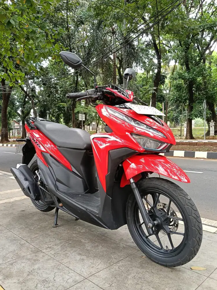 DIJUAL CASH NEW HONDA VARIO 125 CBS ISS THN 2019 PJK OFF 1X