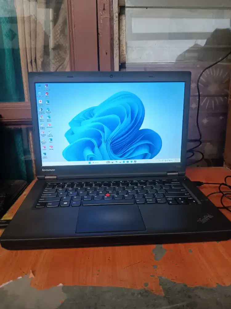 Laptop Bandel Lenovo i5 ssd