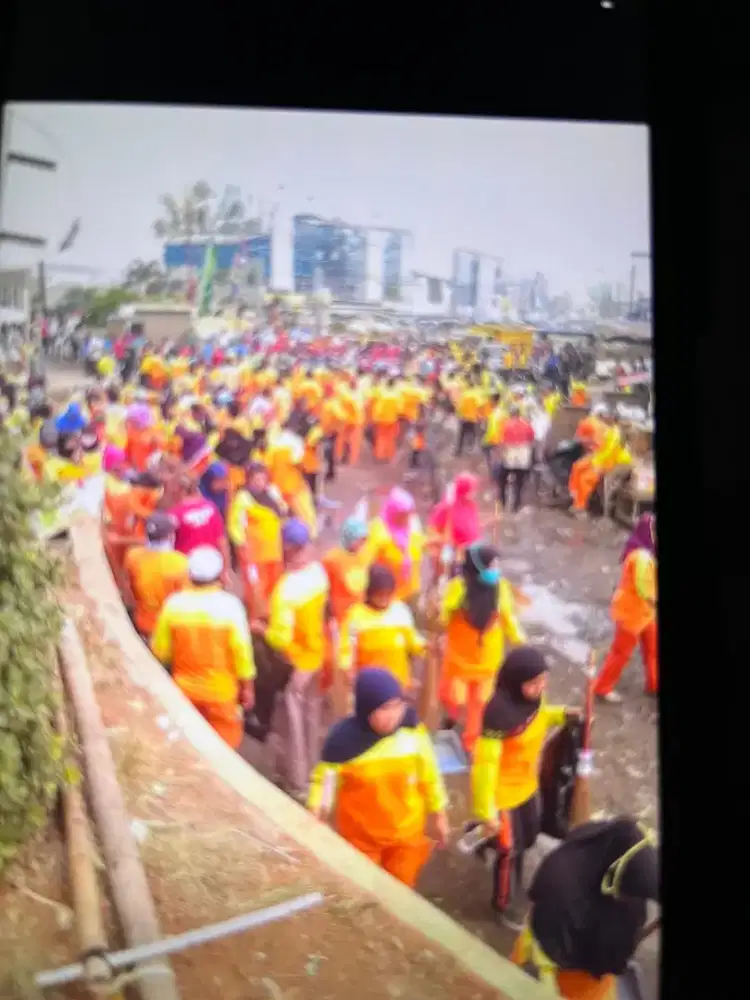 Dibutuhkan segera kenek sampah 4 orang