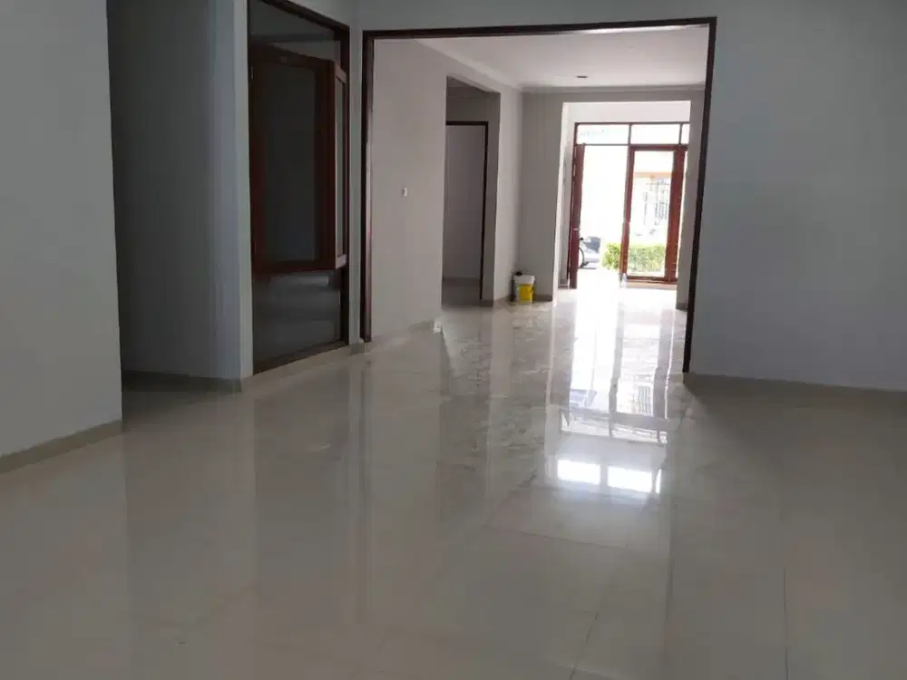 Rumah 2 Lantai Siap Huni di Komplek Cherryfield Bandung