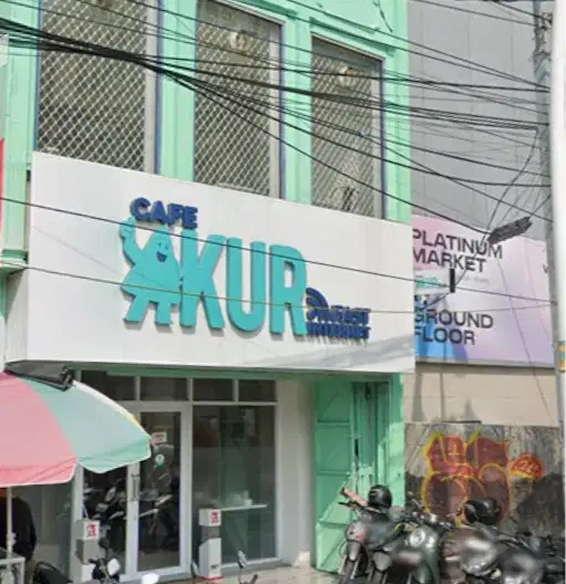 Crew Dapur dan Pelayan Cafe