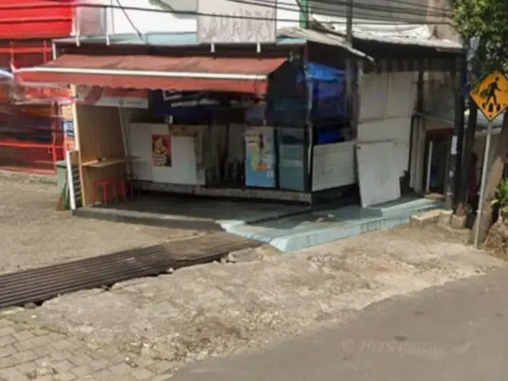 Outlet Strategis di Mainroad Dago Bandung