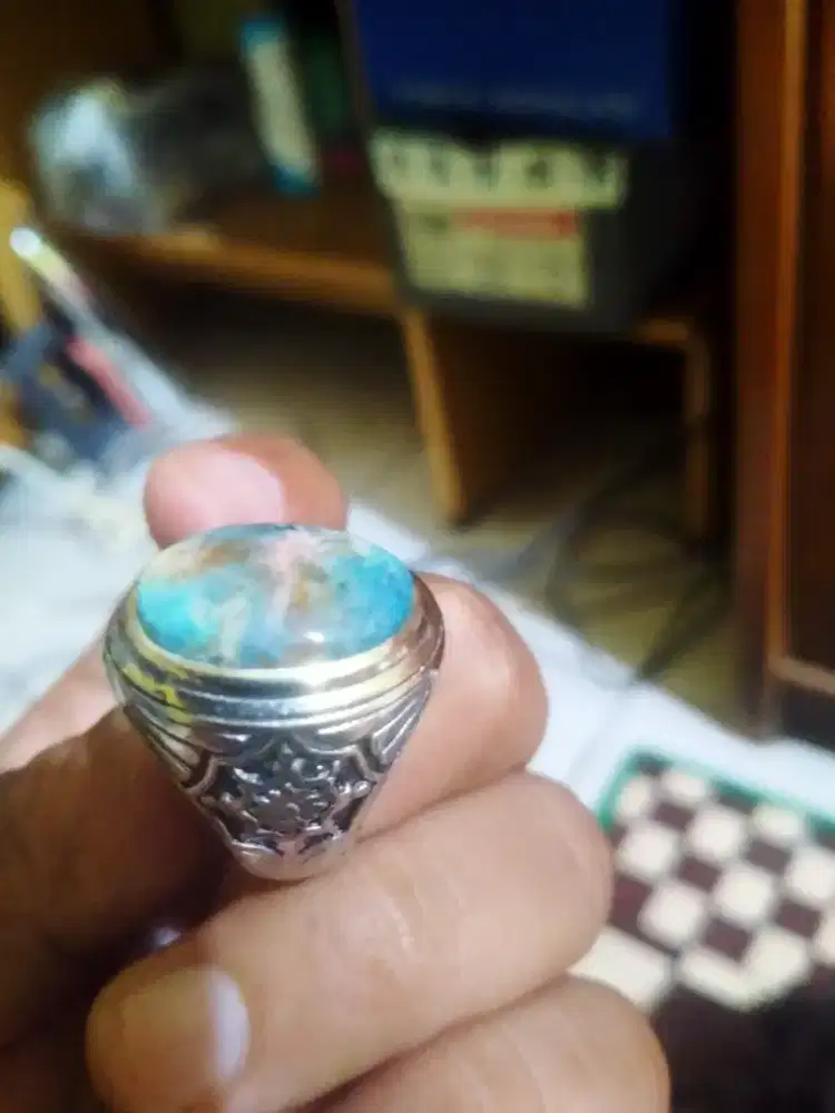 Dijual batu pancawarna kristal dah tembus motif bagus size 8