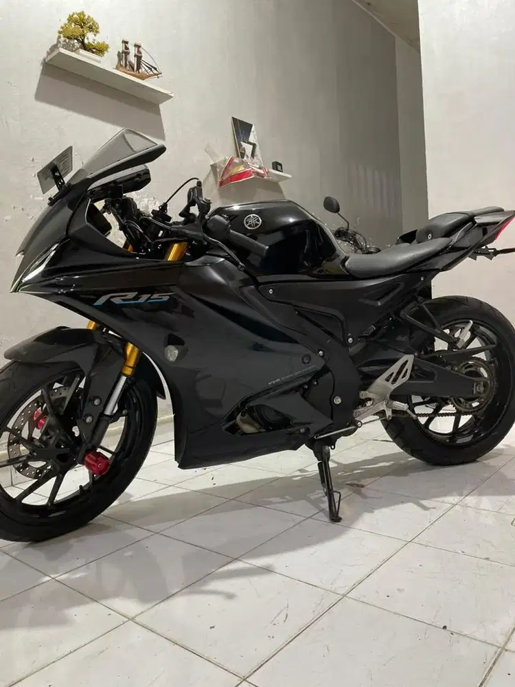 R15 v4 2022 dp 5 jt // bintang dewata motor //