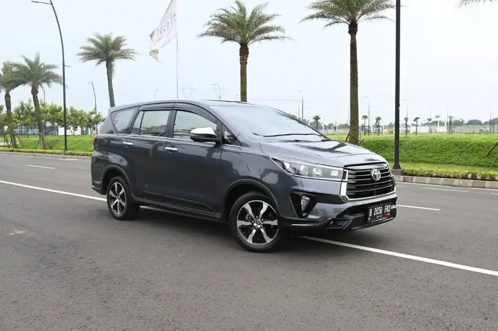Toyota Venturer 2.4 AT/CVT/METIC 2022_TERMURAH
