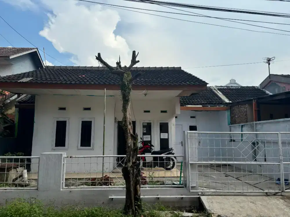 Dikontrakkan rumah di dekat Sumarecon Mall Bandung