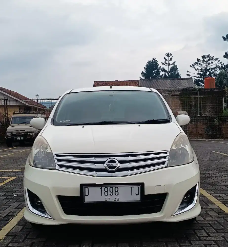 Di jual grandlivina 2013 XV manual