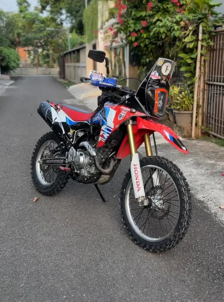 CRF 250 / 300 L FULL SPEC