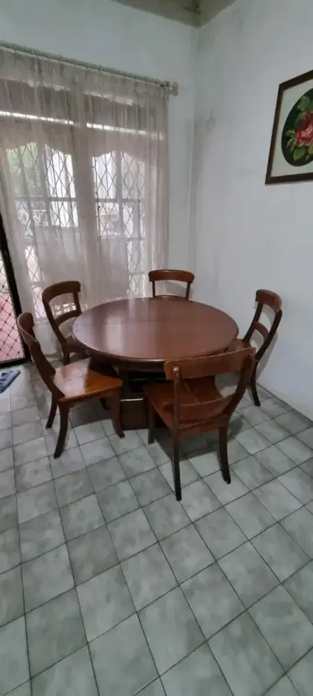 Meja makan jati 5 kursi
