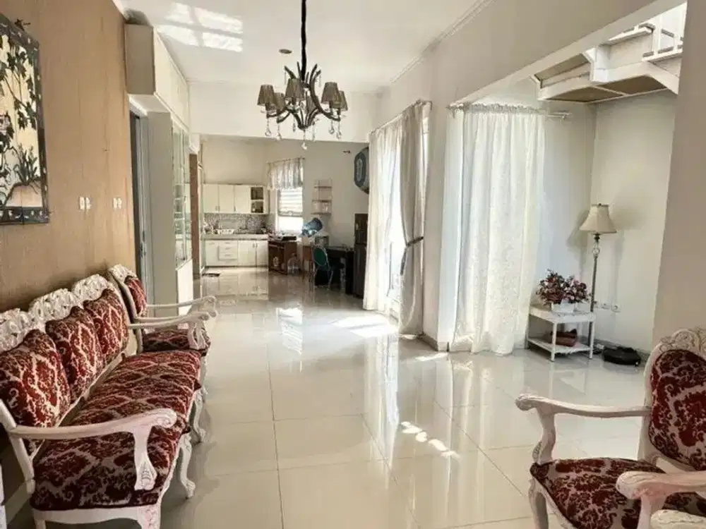 Rumah Strategis dan Nyaman di Cluster Cigadung Dago