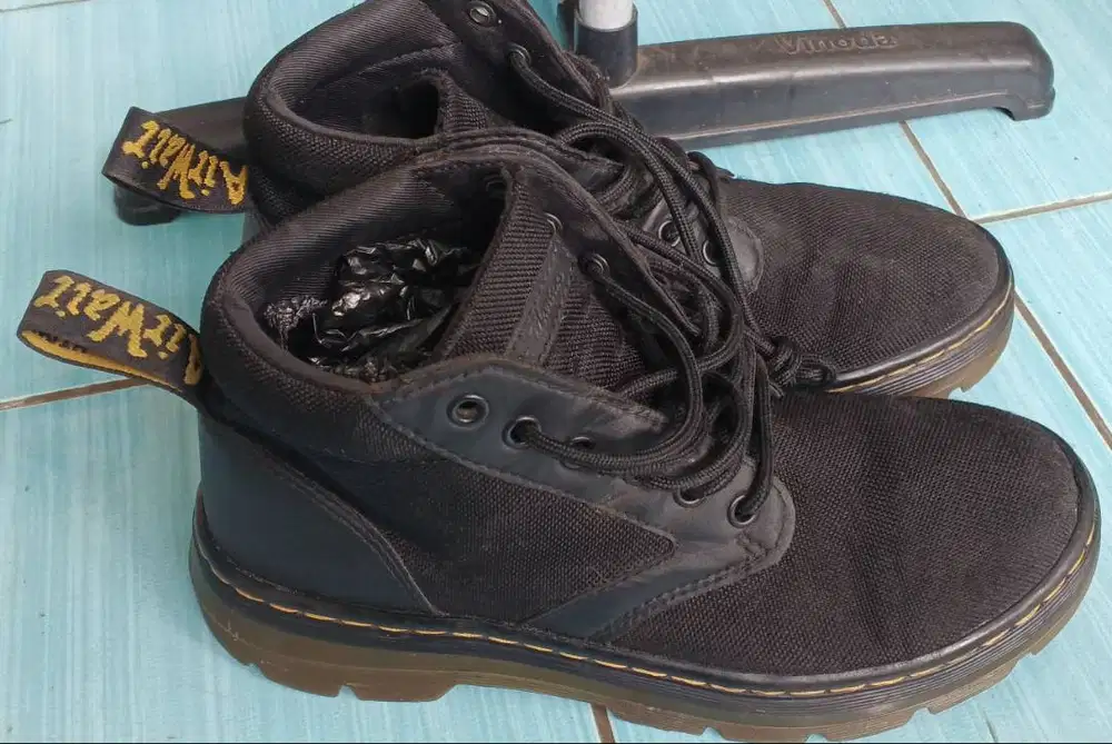 Sepatu Dr Martens Bonny size 39.