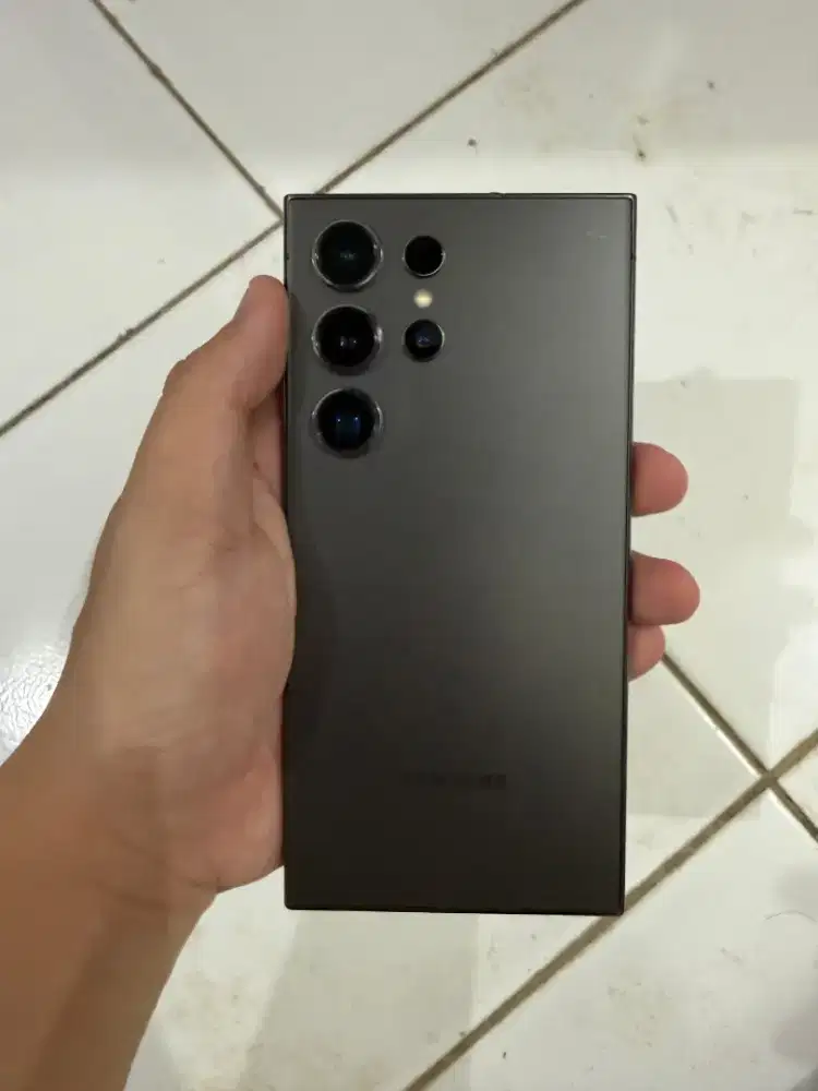 Samsung S24 Ultra 12/512gb SEIN