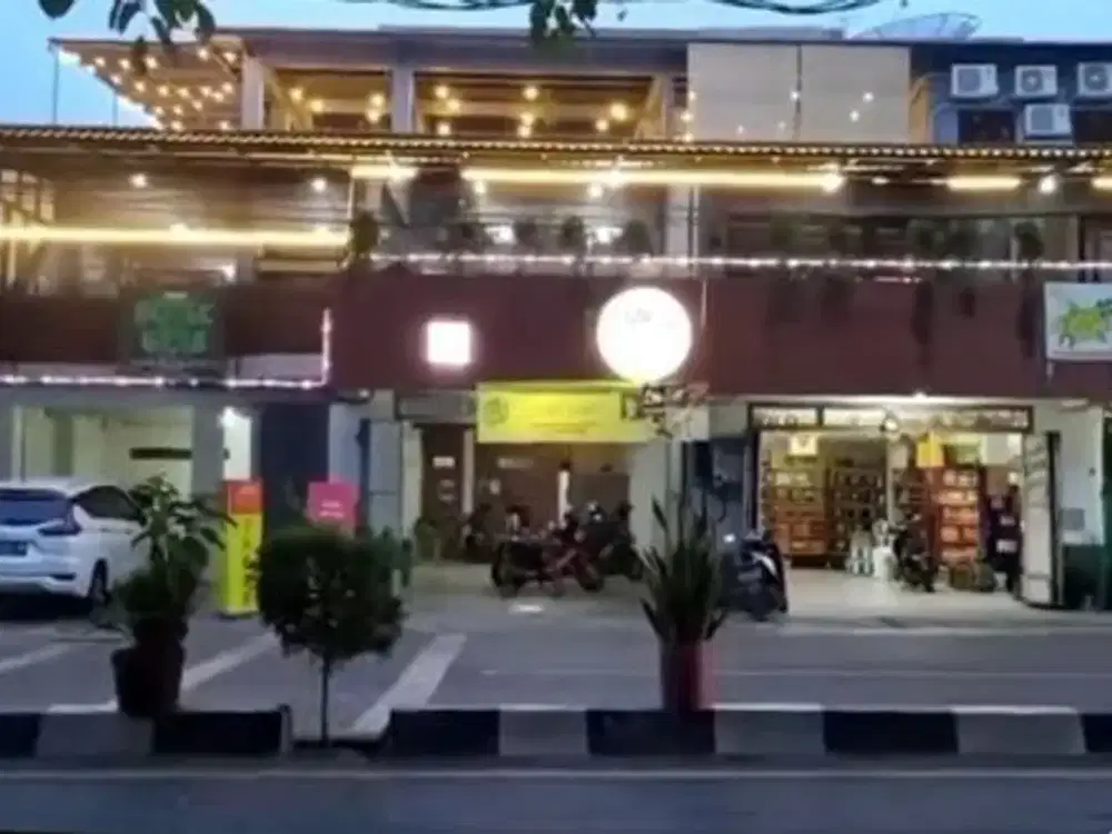 Ruko 3 Lantai Lokasi Sangat Strategis Nol Jalan Kapasari Cocok Segala Usaha, Jalanan Selalu Ramai, Siap Pakai