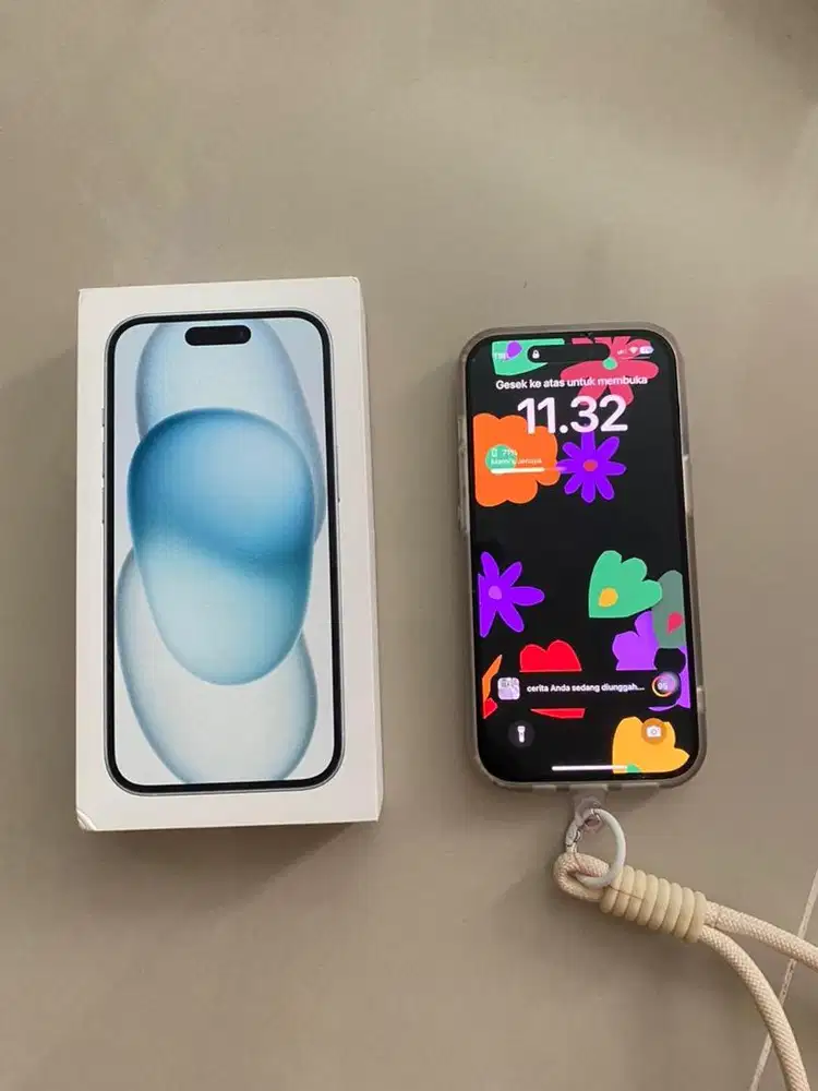 DIJUAL Iphone 15 128 gb Blue