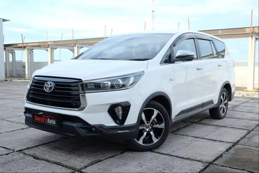 2022 TOYOTA INNOVA VENTURER 2.0 Bensin AT TDP 100jt