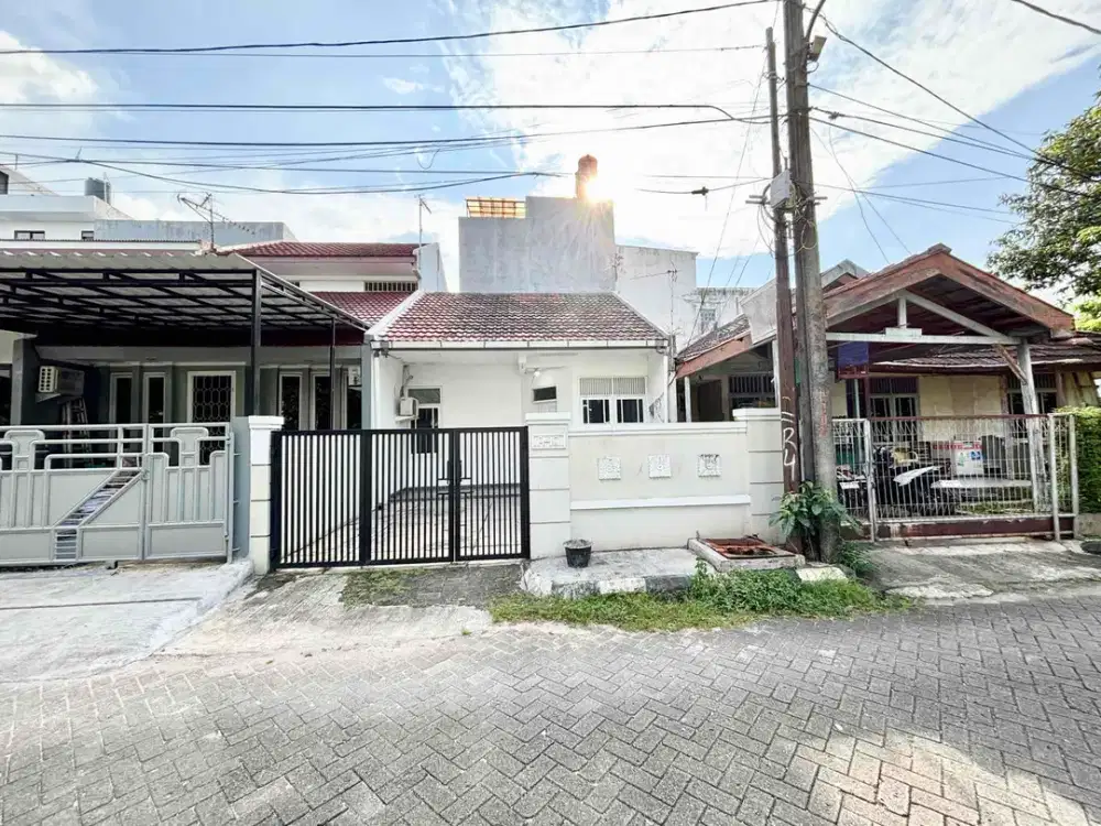 DIJUAL RUMAH POSISI DEPAN TAMAN DI TAMAN PEGANGSAAN INDAH, KELAPA GADING