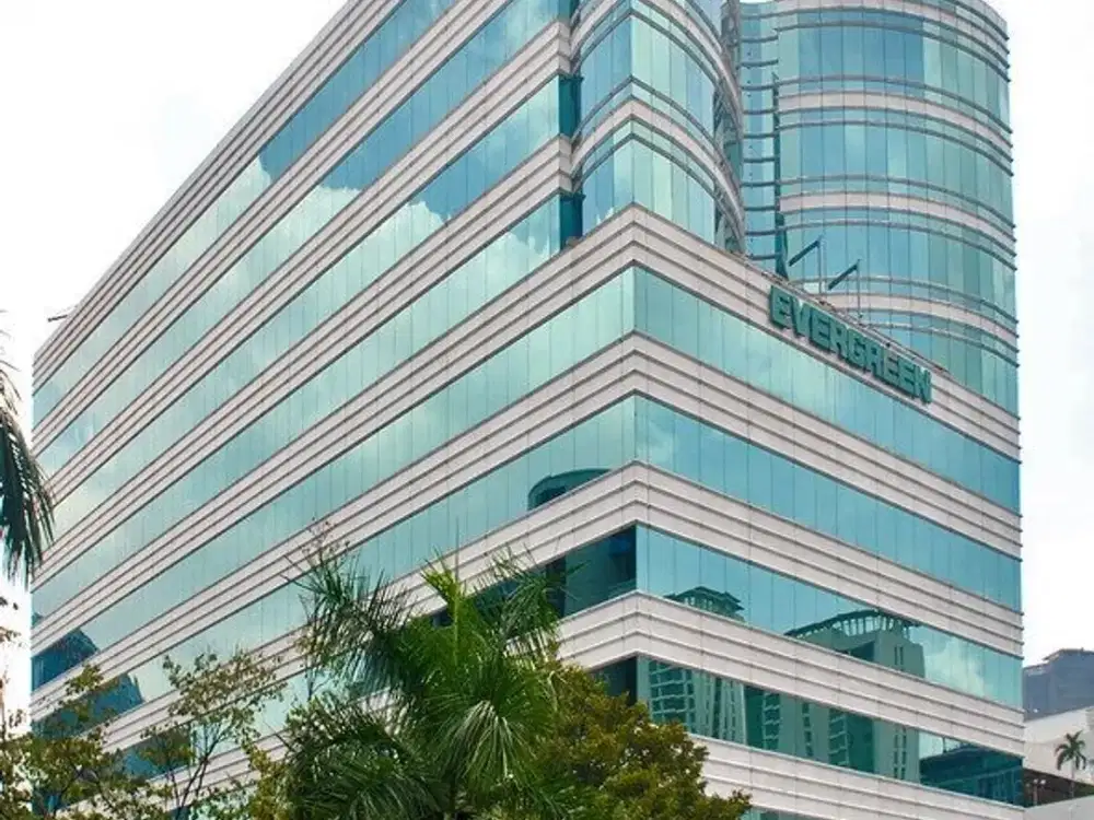 Disewakan Ruang Kantor di Mega Plaza area Kuningan, Jakarta Selatan