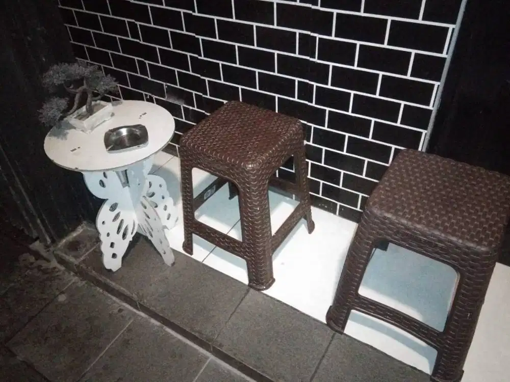 DIJUAL Paketan u/ Dekorasi Teras Kursi, Meja, Asbak, Pot Tanaman