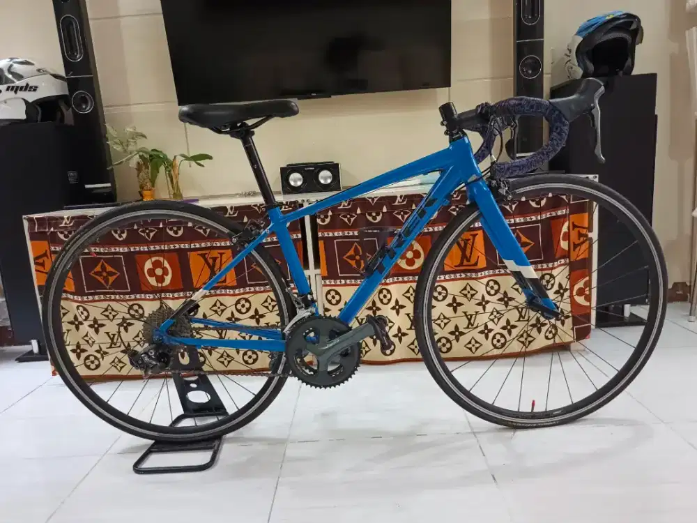 Road Bike Trek Leksa 4