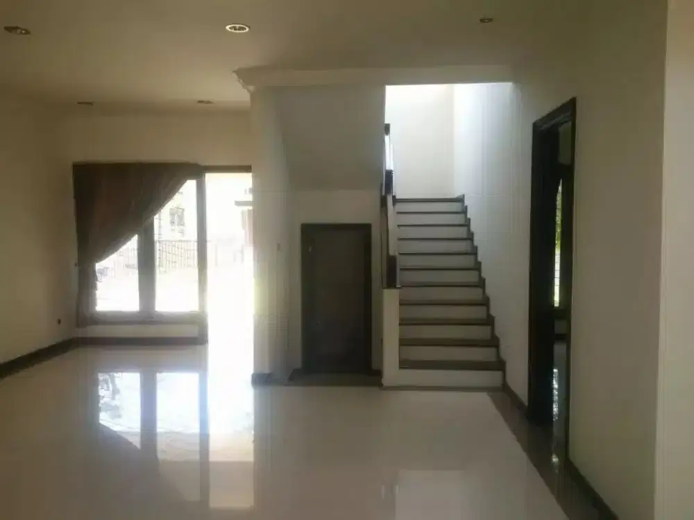 Strategis Rumah Hitung Tanah Babatan Pantai Surabaya Timur Cocok Bangun Ulang