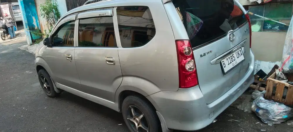 Daihatsu Xenia 2010 Bensin