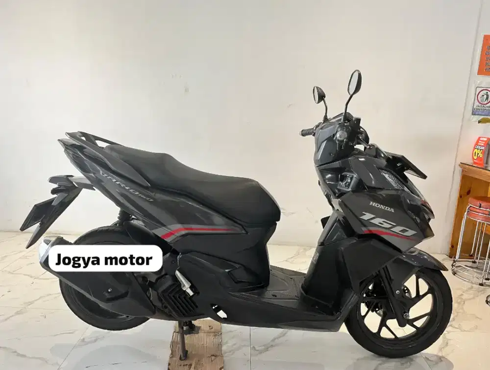[3] New Vario 160 CBS 2023