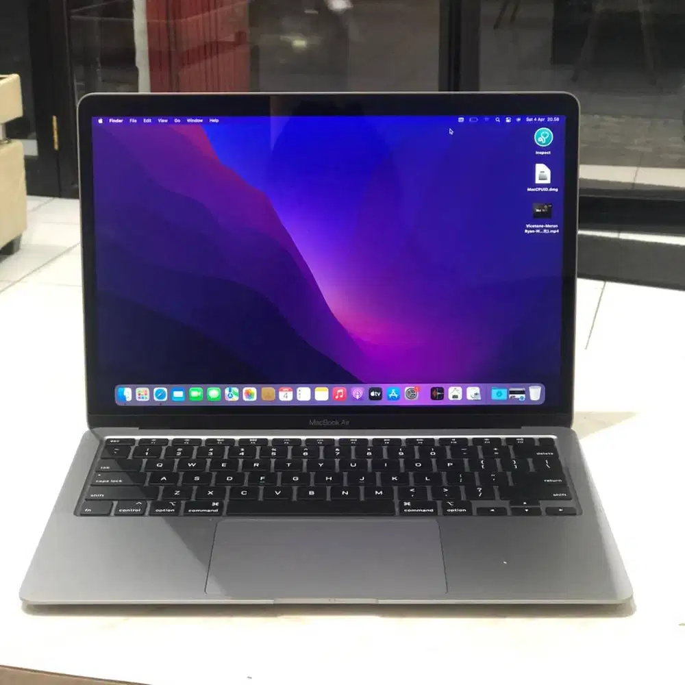 MacBook Air 2020  Core i7 13'' RAM 16GB//256GB All Normal