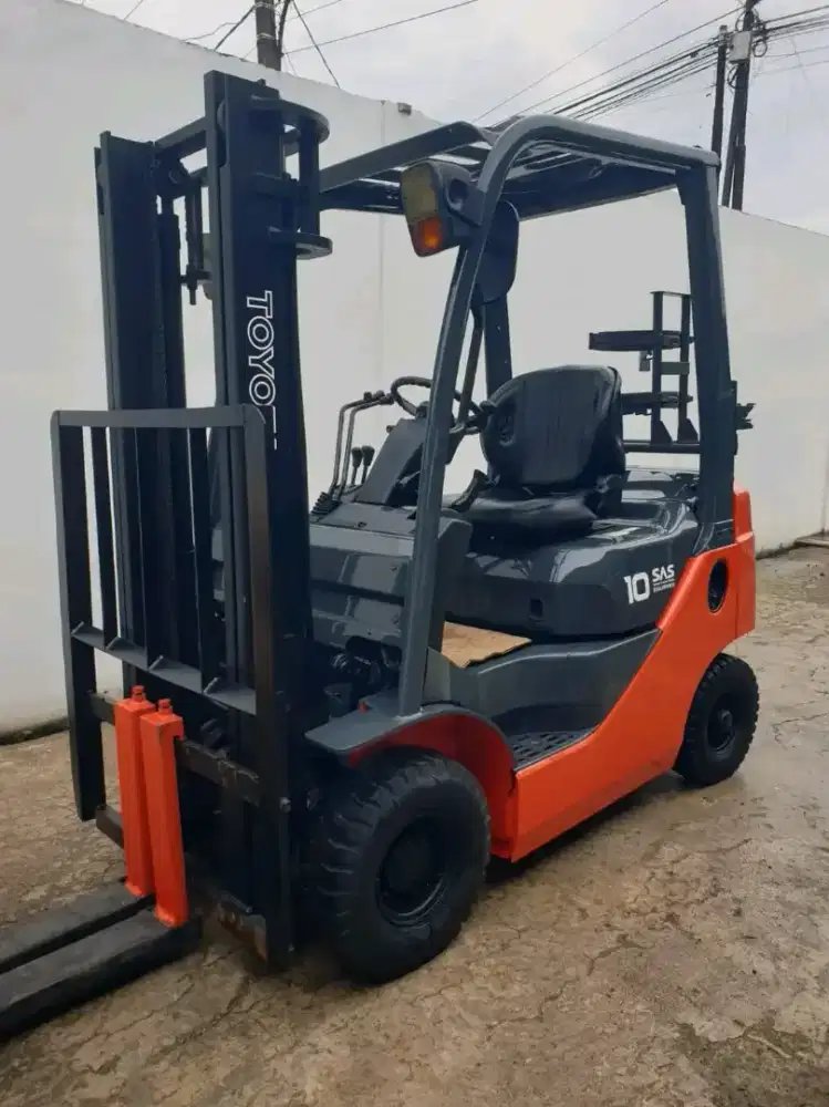 Forklift Toyota 1, Ton,Manual, Tiang 3 Meter,Seri 8FG10,Tahun 2015