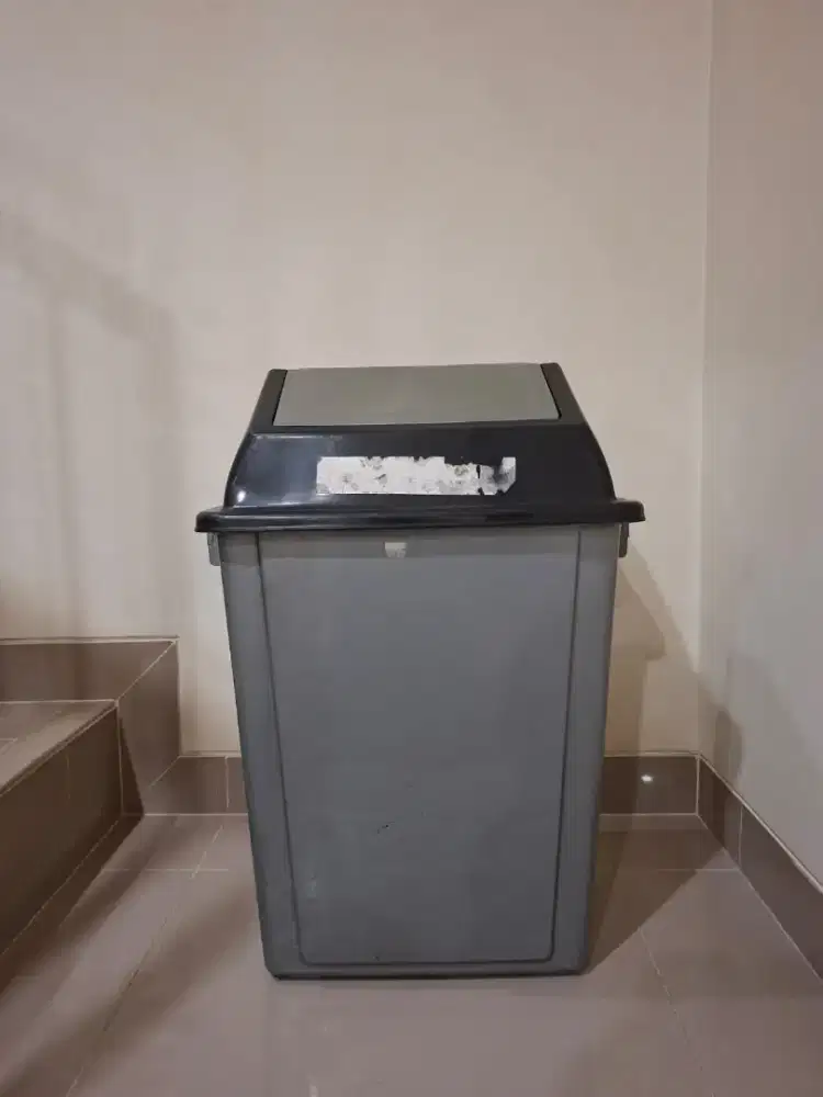 Tempat sampah 100 liter
